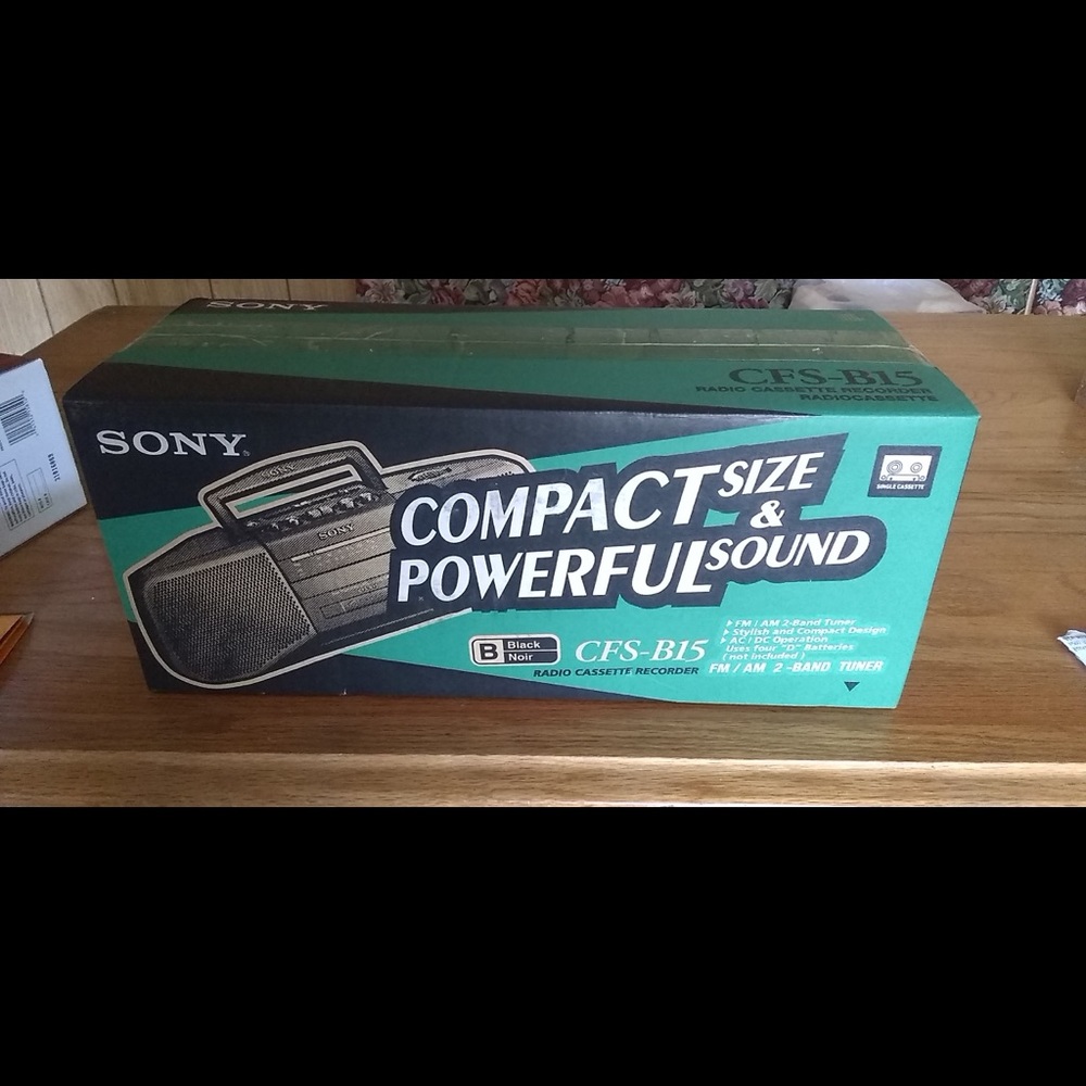 CFS-B15 radio cassette recorder